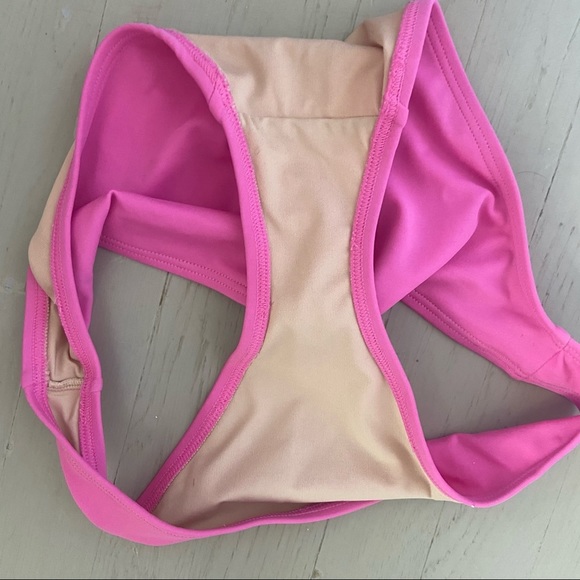 Victoria’s Secret Pink Underwire Bikini - Picture 8 of 9